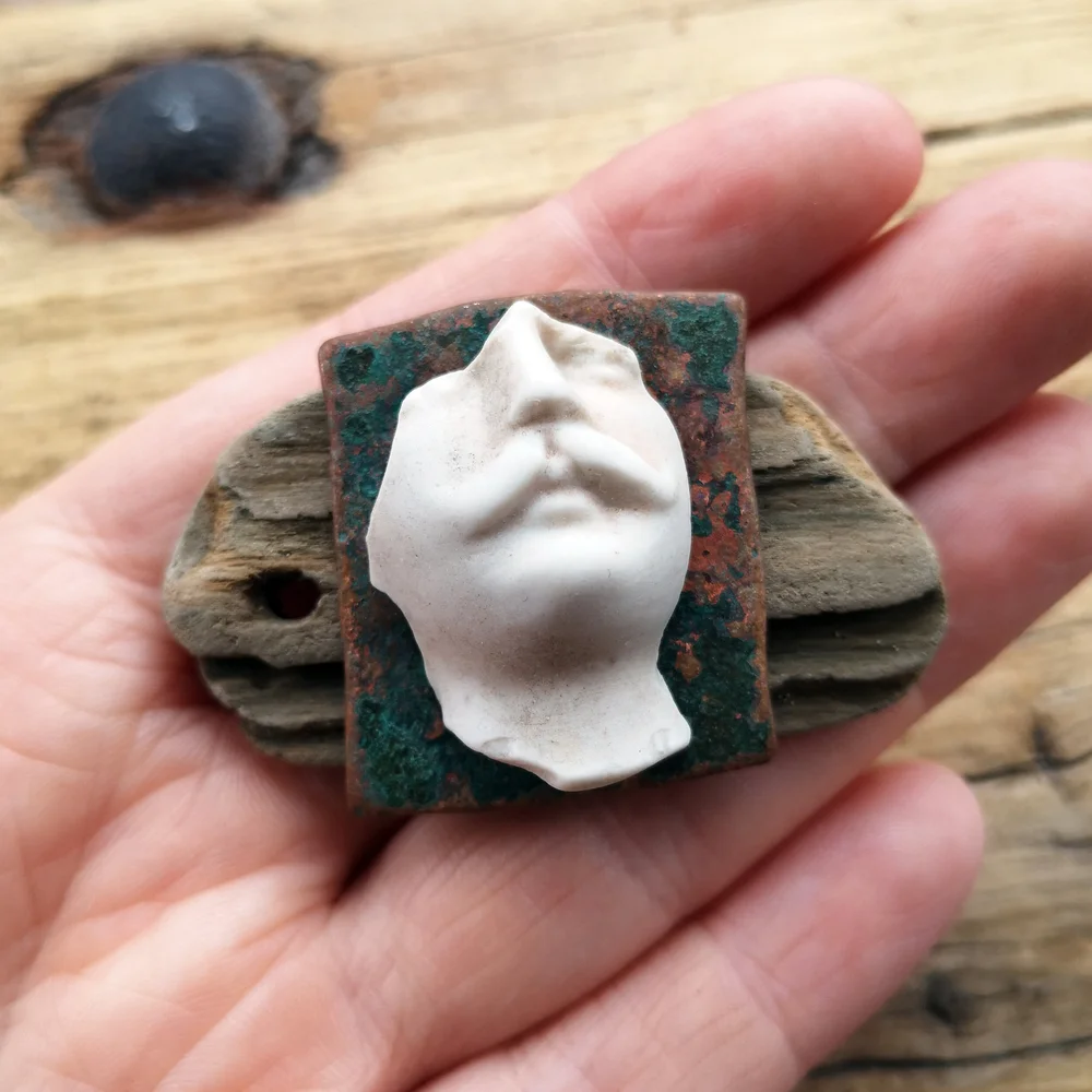 Beachcombing find: 9951 1